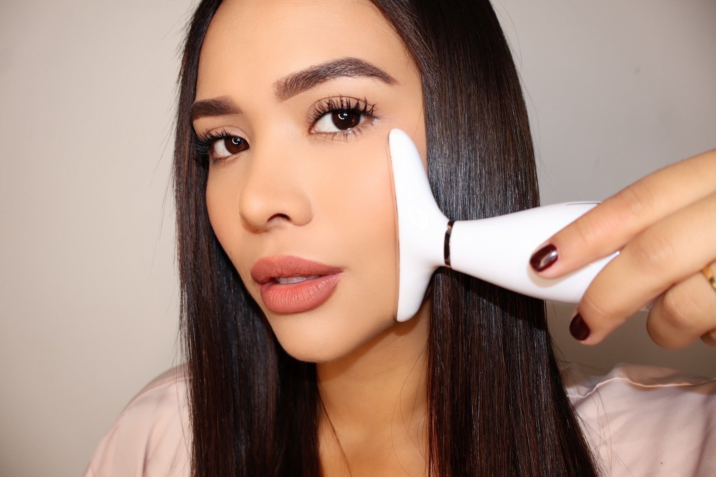 SkinSculpt – Bella & Glow